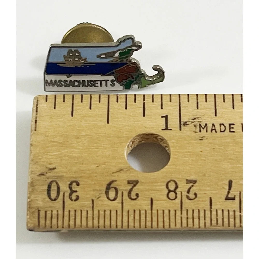 Massachusetts Lapel Pin‎